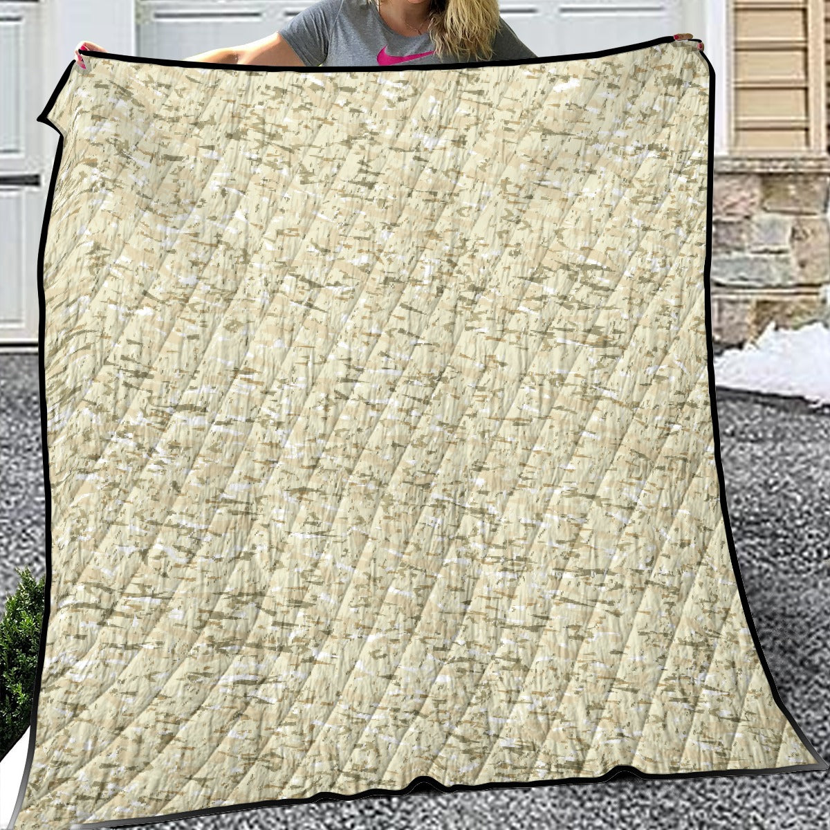 Lightweight & Breathable Quilt With Edge-wrapping Strips