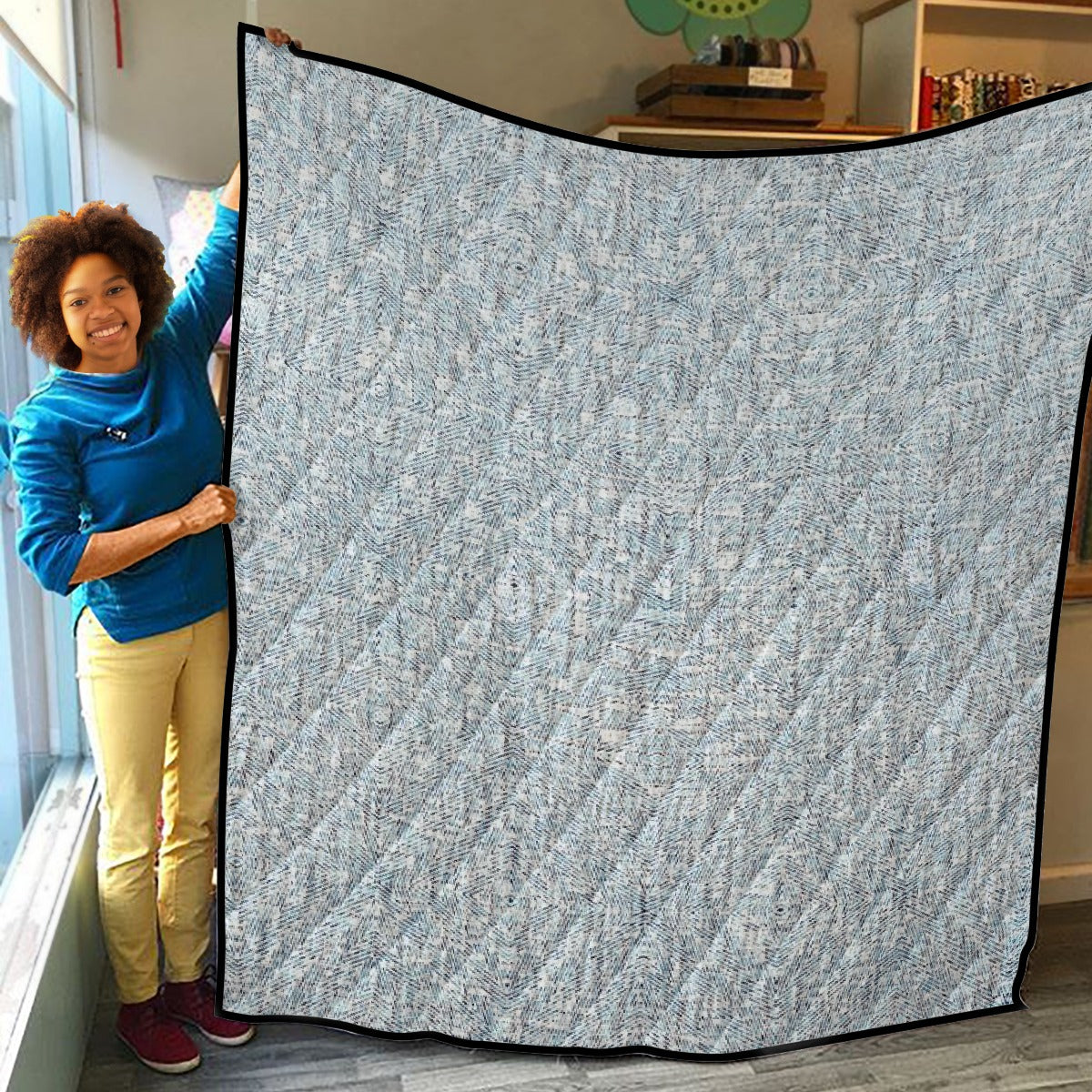 Lightweight & Breathable Quilt With Edge-wrapping Strips