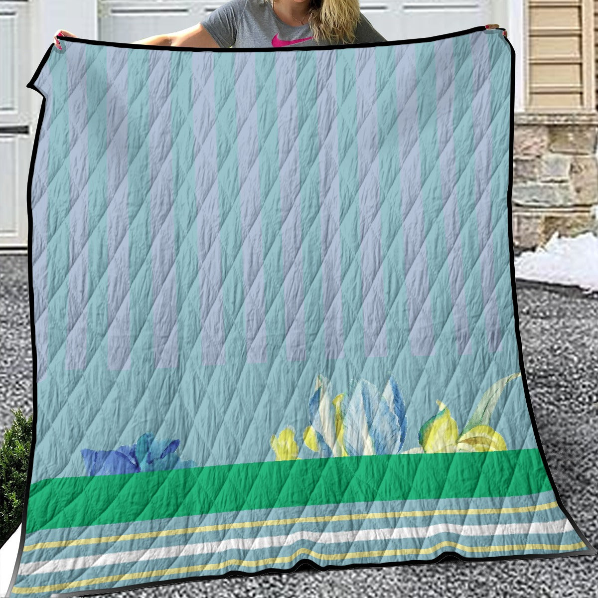 Lightweight & Breathable Quilt With Edge-wrapping Strips