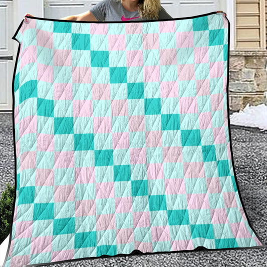 Lightweight & Breathable Quilt With Edge-wrapping Strips