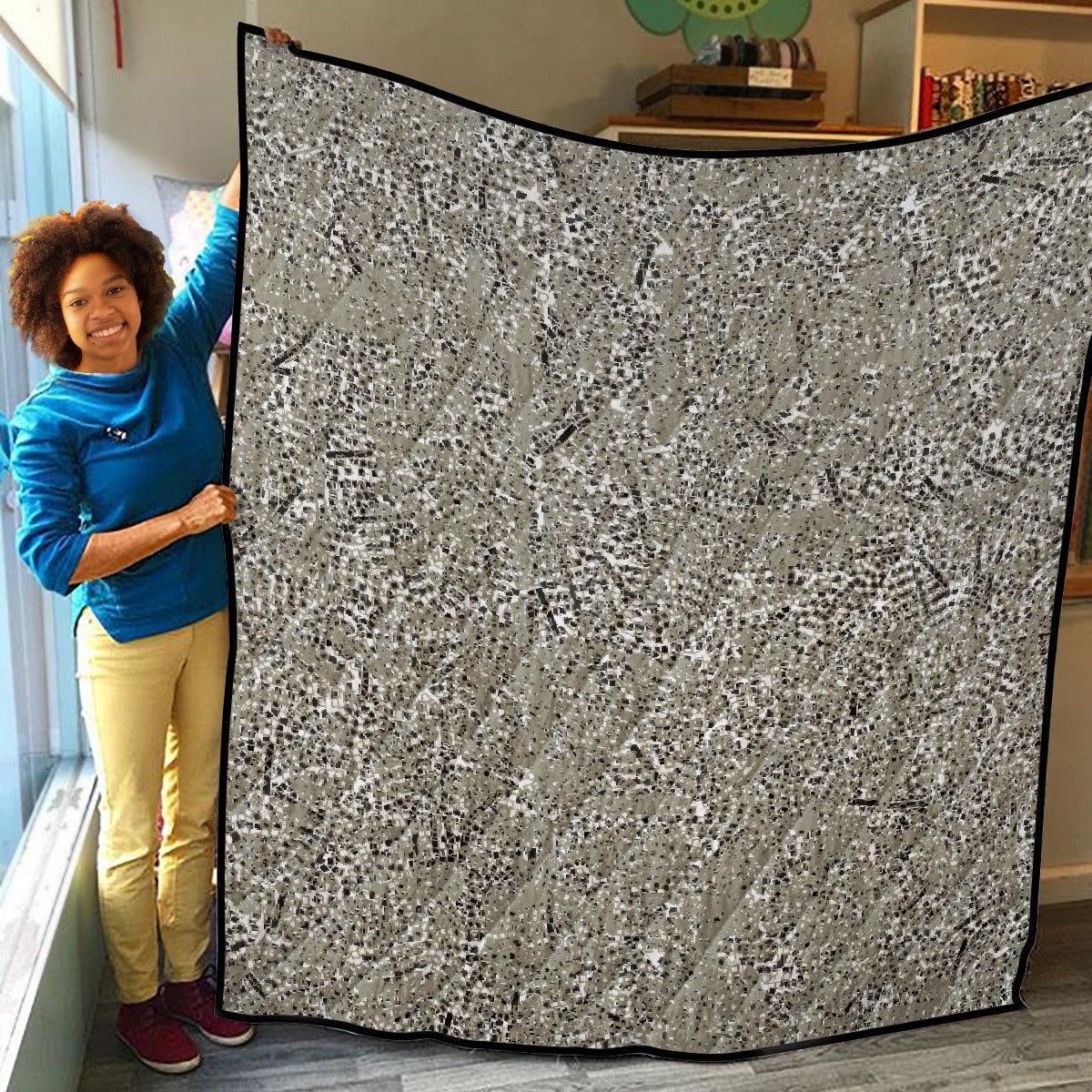 Lightweight & Breathable Quilt With Edge-wrapping Strips